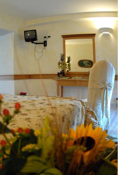 Hotel Pace San Giovanni Rotondo Oda fotoğraf
